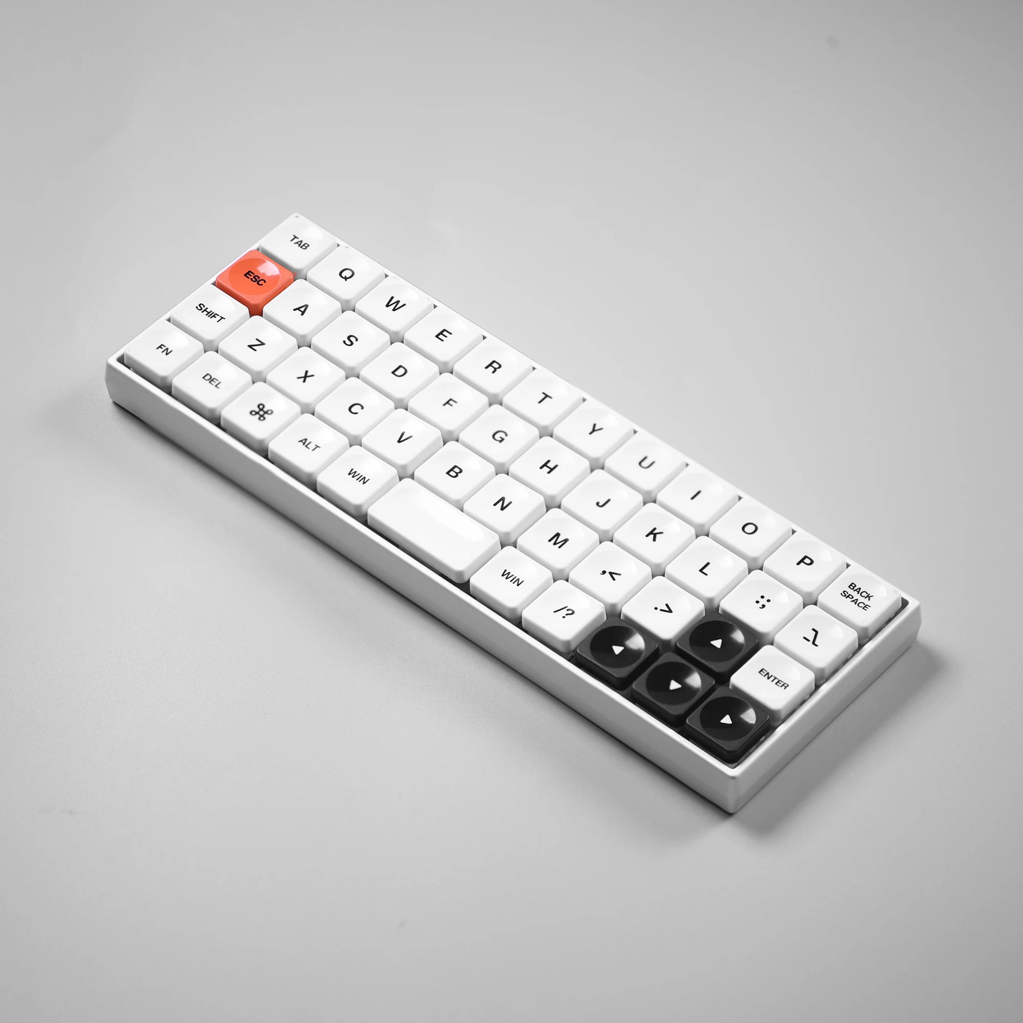 Geonix Rev.2 トライモード Chosfox Geonix Rev.2 MX ロープロファイルメカニカルキーボード