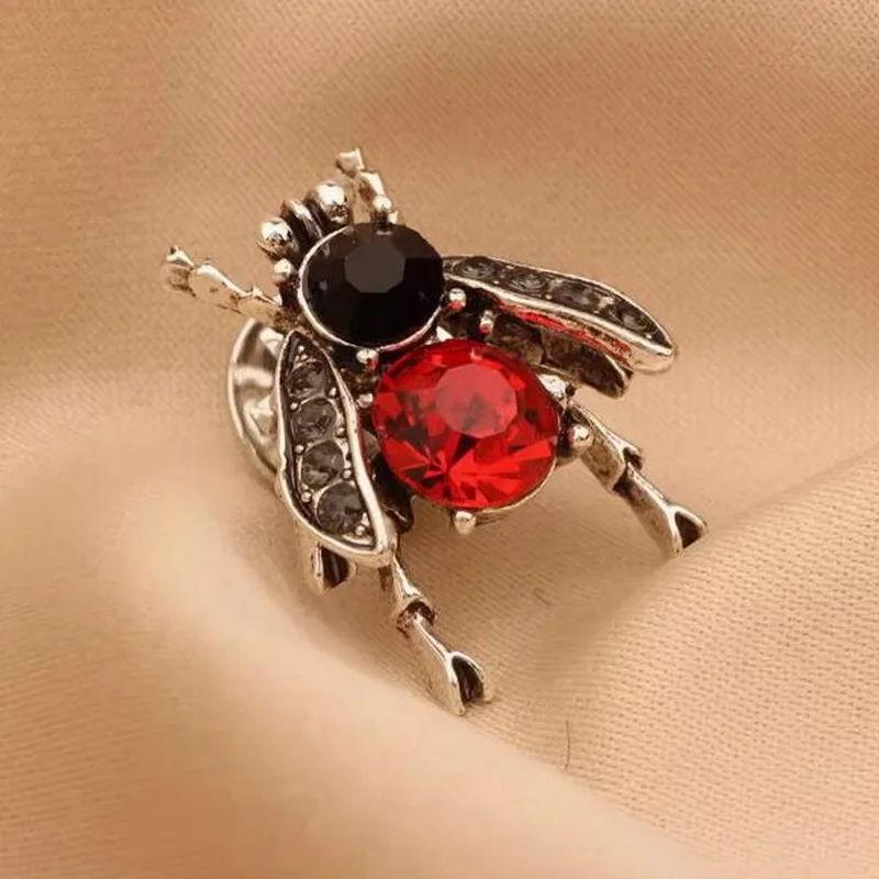 Vintage Mini Bee Rhinestone Brooches Insect Corsage for Women Men Fashion Bird Jewelry Party Office Gifts Accessories Decoration