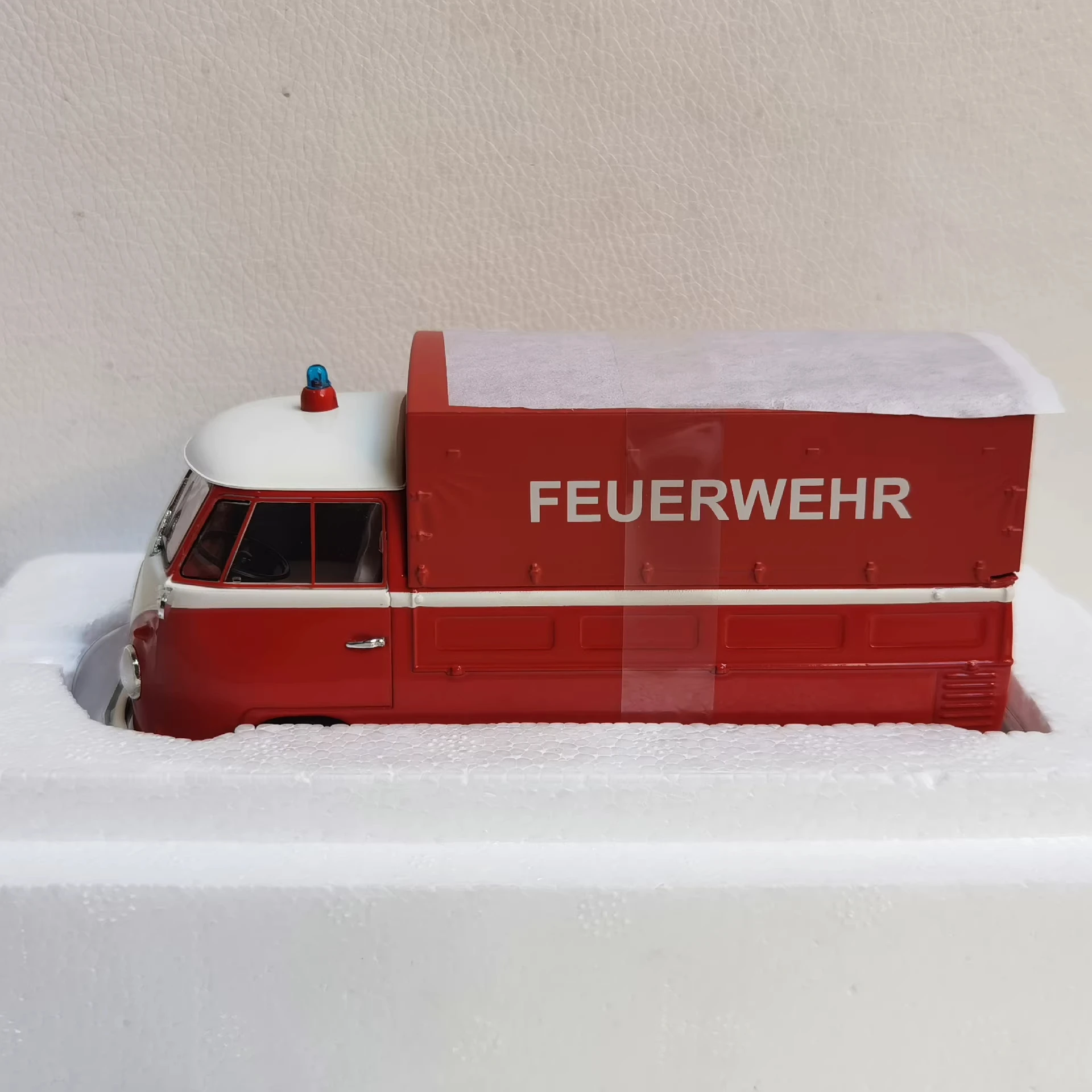 SCHUCO Schuck 1/32 VW T1  Pickup Truck Model, Alloy, Without Carton Packaging 3a