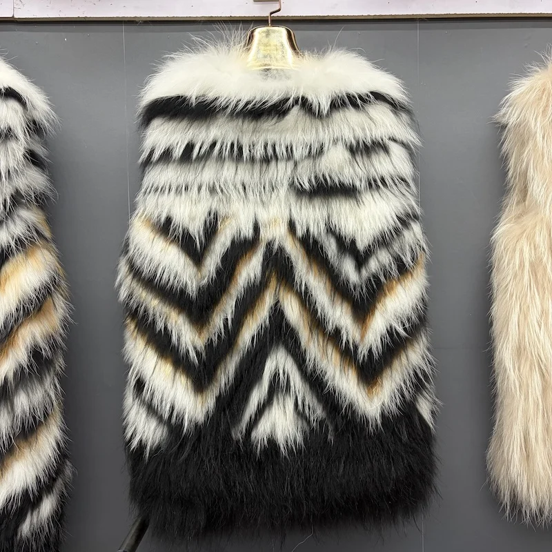 Women Real Fox & Raccoon Fur Vest Sleeveless Chevron Striped Genuine Fur Gilet Luxury Real Fur Waistcoat Winter Outerwear