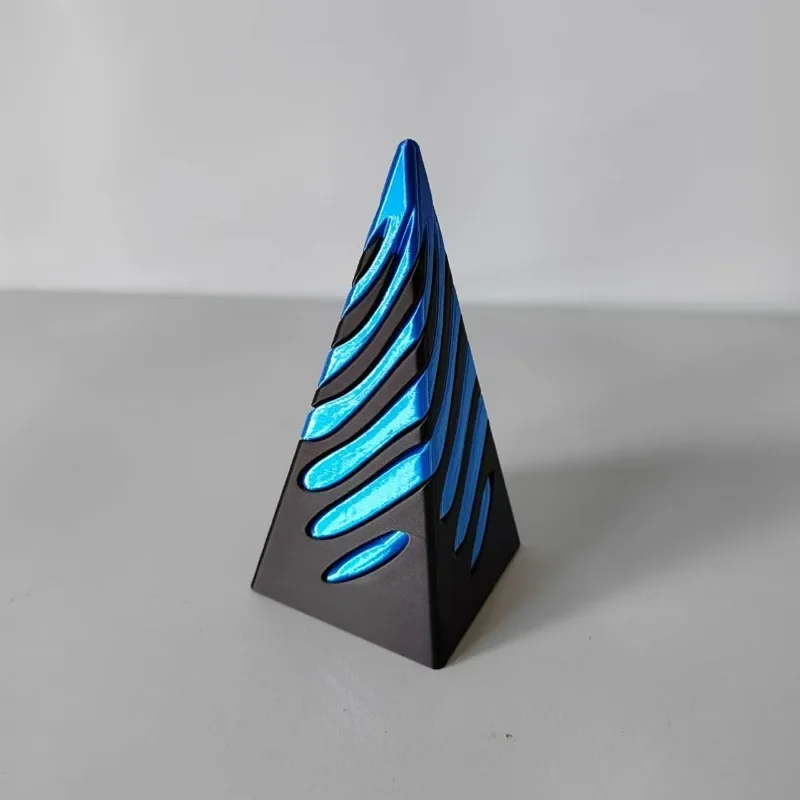 3D Printed Stress Relief Gyro Large 12cm Cone Pyramid Creative Stress Relief Souvenir Home Decor Gifts Accessoires Miniatures