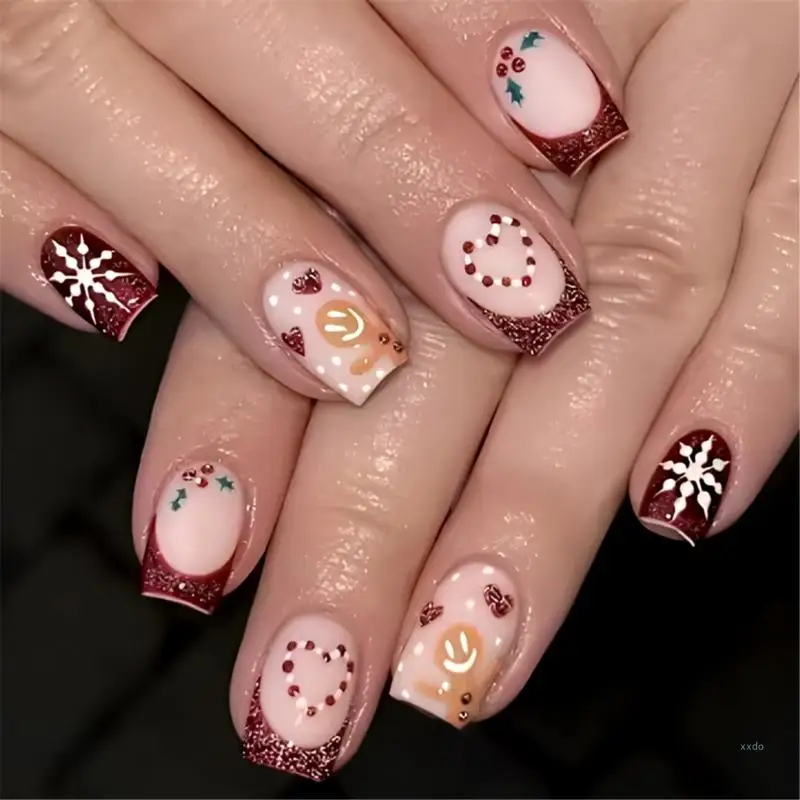 24x Christmas Press On Nail Snowflake Stick on Nail Short Square False Nail with Gingerbreads Man Designs for Women