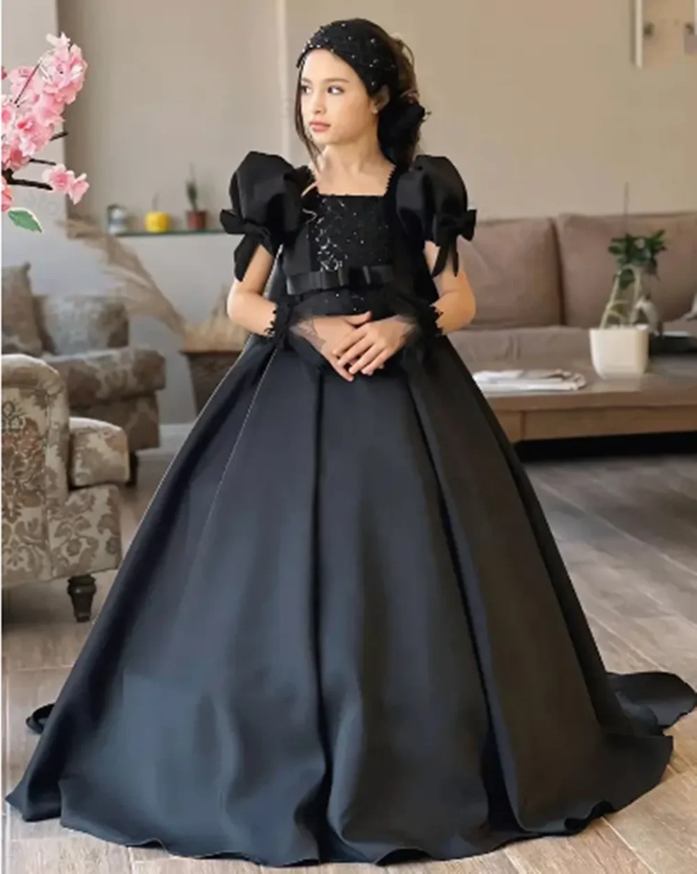 

Customized Elegant Flower Girl Dresses For Wedding Satin Floor Length Lace Princess Birthday Party First Communion Ball Gown