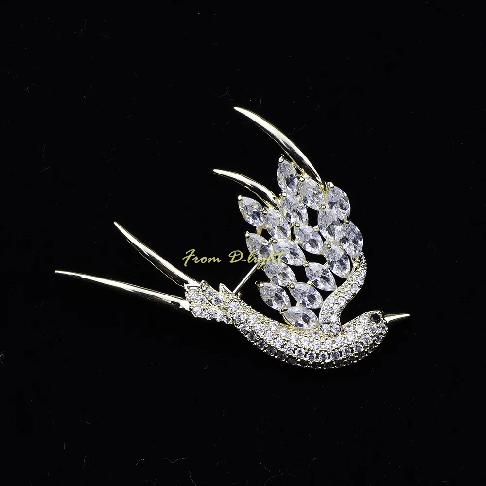 New Flying Bird Brooch Women Setting Green Super-shimmering Zircon Suit Jacket Accessories Banquet Party Jewelry Exquisite Gifts