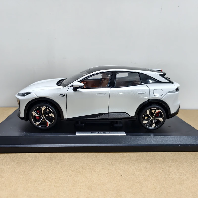 Diecast Maßstab 1:18 Changan Deep Blue S7 New Energy SUV Legierung Automodell Sammlerstück Spielzeug Geschenk Souvenir Display Ornament