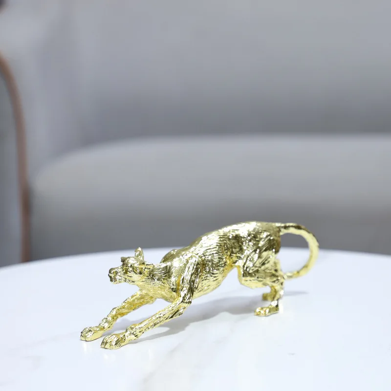 Electroplated Metal Leopard Animal Sculpture Piece for Study Room Entrance, Hotel TV Cabinet, Home Decoration Item