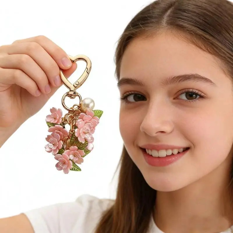Modische und kreative herzförmige Schlüsselanhänger mit Blumen, Taschenverzierungen, Schlüsselanhänger zum Aufhängen an Gepäck – Detail 4