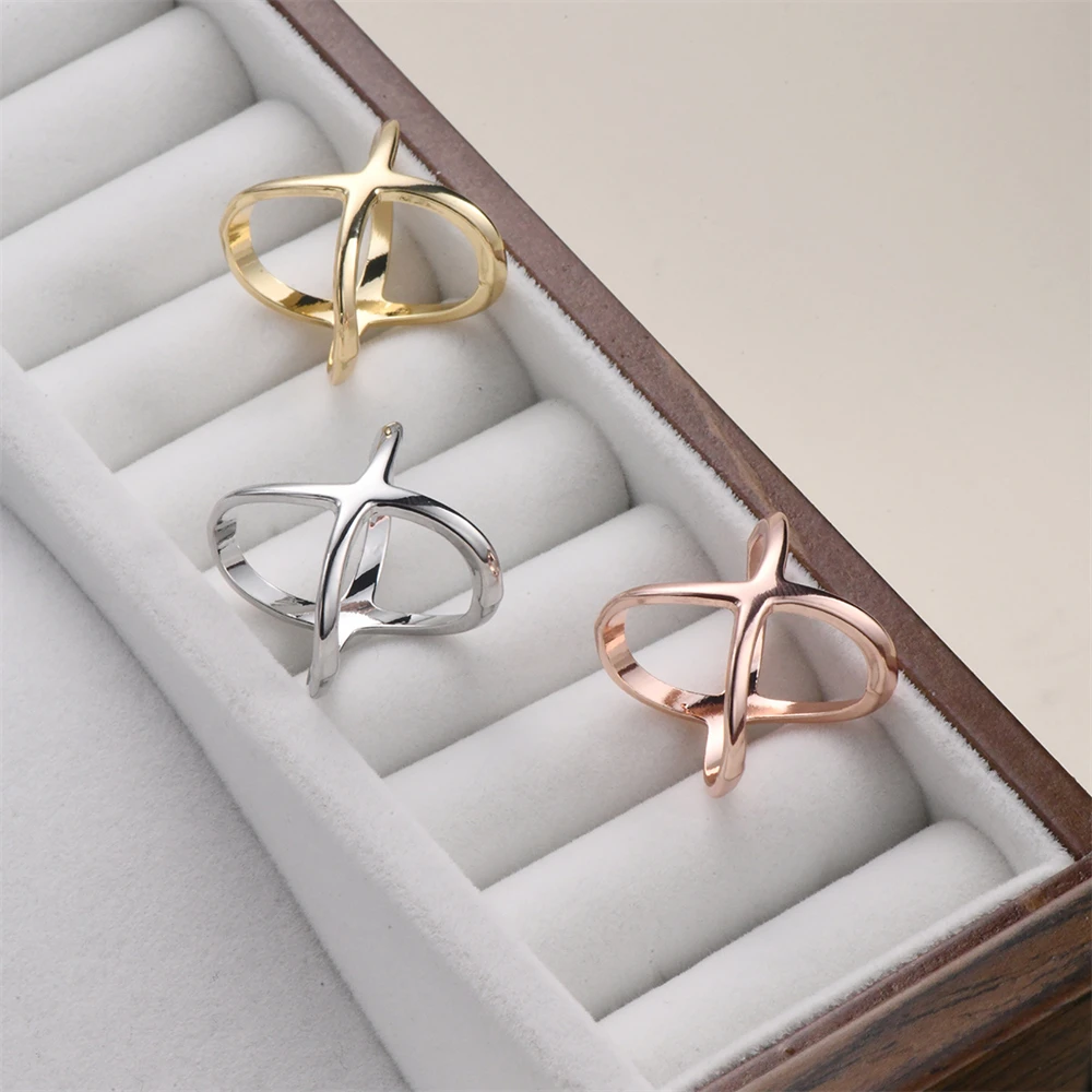 

1pc X-Shaped Hollow Scarf Buckle, Coat Belt Buckle, Multi-Functional Garment Clip, Minimalist Fashion Accessory, Gold/Silver