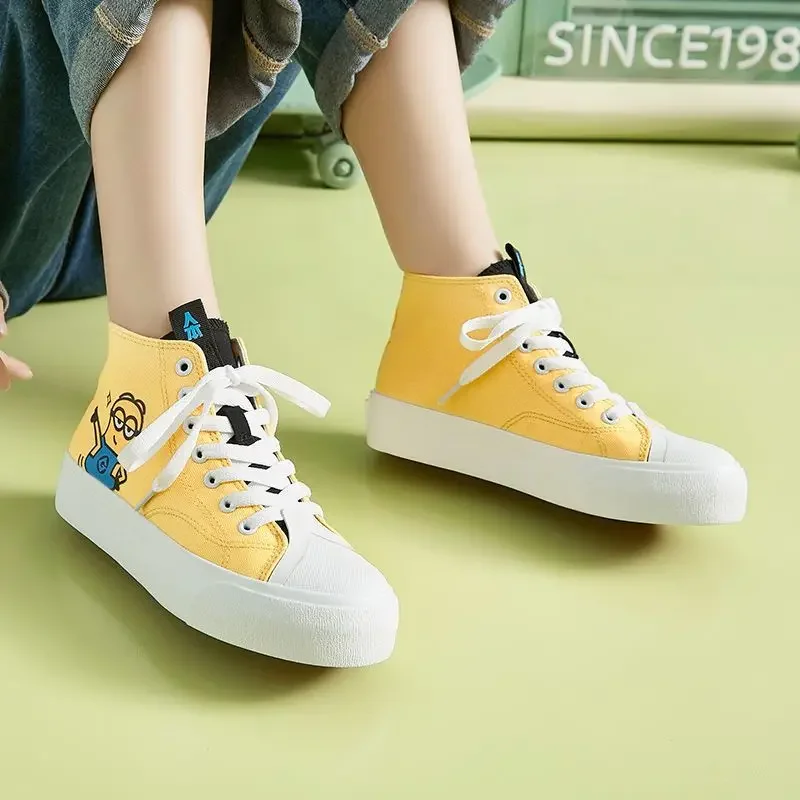 Spregevole Me Minions cartoon cute scarpe casual con suola spessa animazione creativa periferiche kawaii scarpe di tela sneakers per studenti