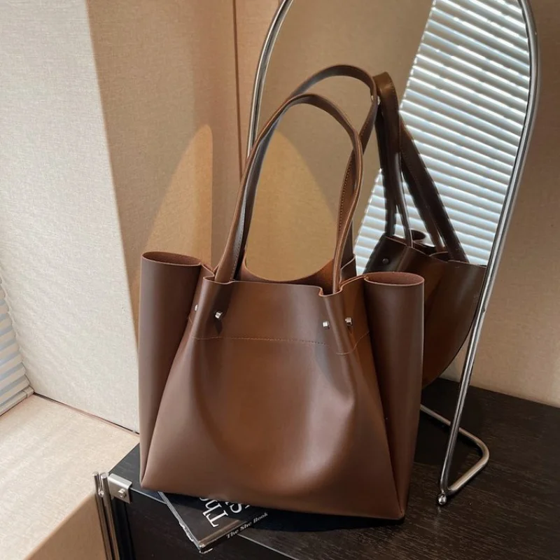 

Premium Women's Shoulder Bag Made Of Creek-Printed Leather Boasting High-End Paraguay Lasting Spacious Soft Style​