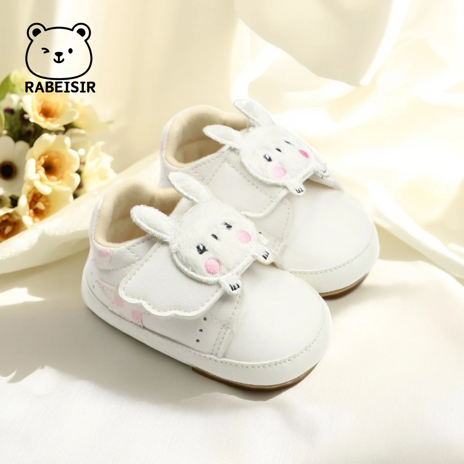 

Кроссовки для маленьких девочек 0–1 года. Обувь для малышей. Белые туфли на липучке.