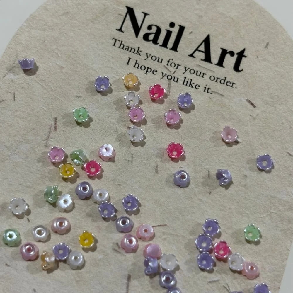 50 Stück niedliche, kleine, leuchtende Herz-Flachback-Harzperlen, farbige Schmetterlings-Flachback-Harz-Nagelcharms, Mini-Teile – Detail 9