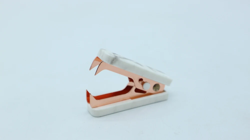 Marbling Acrylic Body Steel Jaws Staple Puller Removal Tool Rose Gold Staple Remover For Dress Up Home Office School Desk Kits