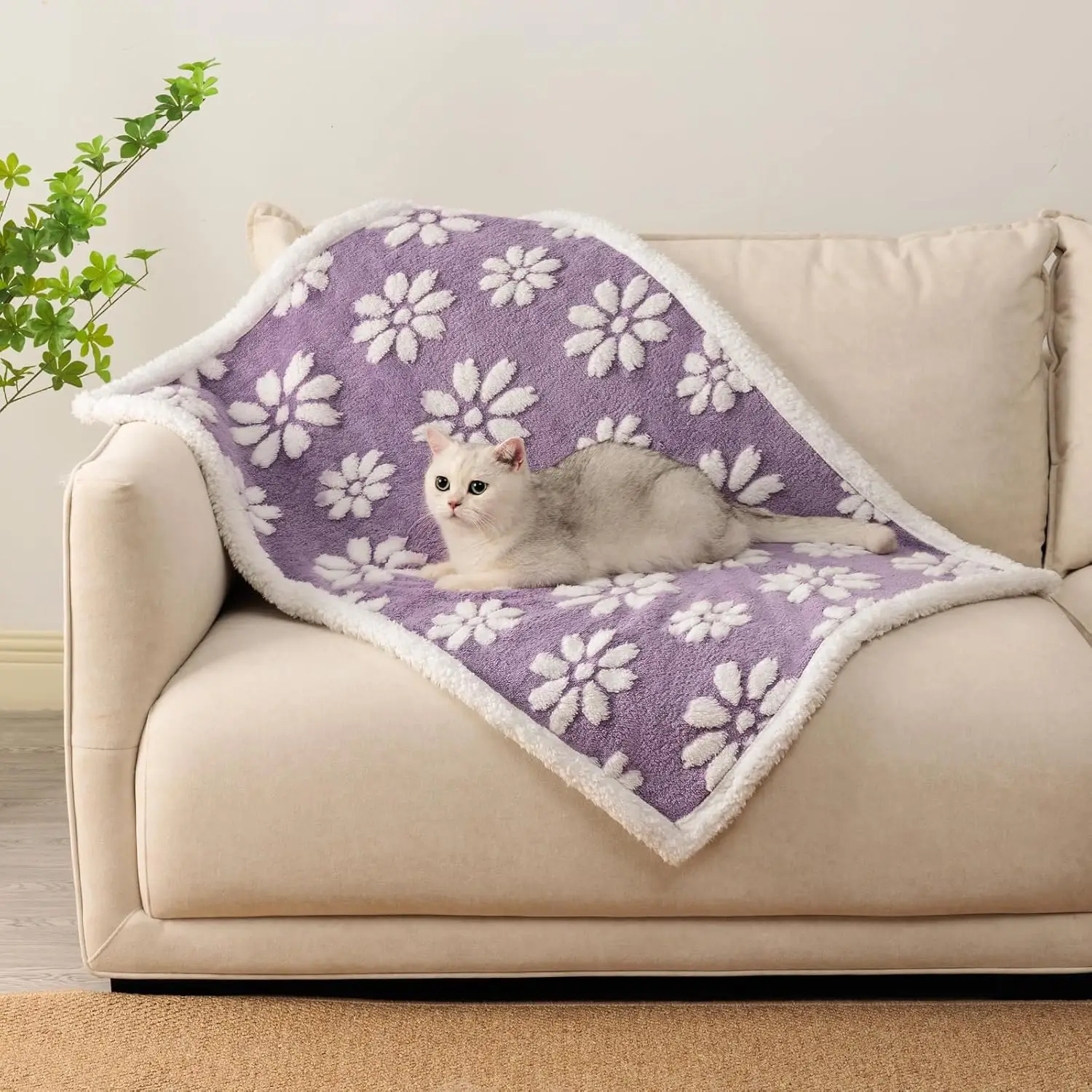 

Cute 3D Flower Waterproof Dog Blanket, Soft Pet Furniture Protector for Bed Couch, 30x40" Purple