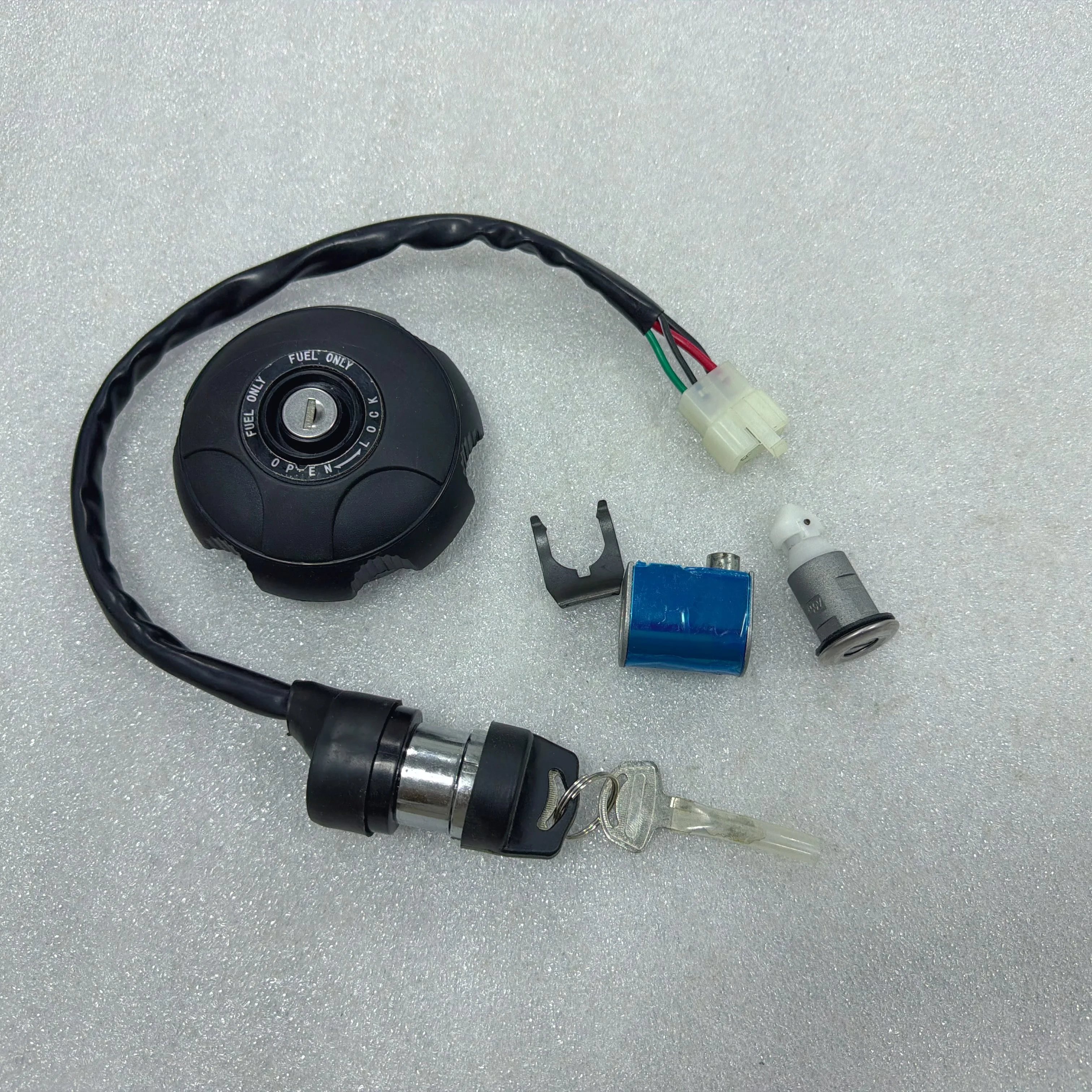Fotografia 4: Kit de Travamento Chunfeng, Trava de Ignição, Trava de Direção, Trava de Assento, Tampa do Tanque de Combustível 9Dr8-010000 Cforce Cf500Au-8S