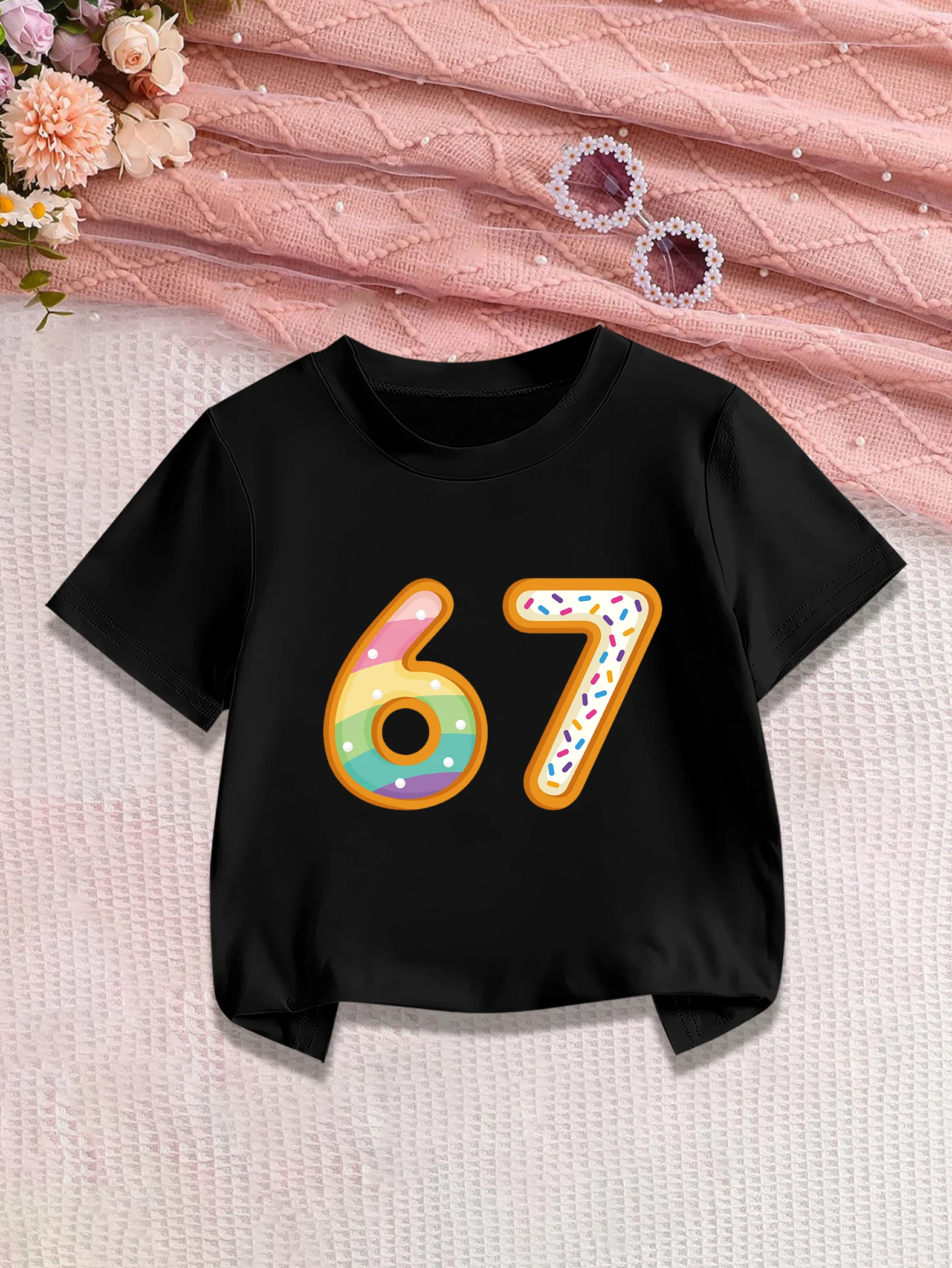 

1 шт.: Милая летняя футболка с коротким рукавом для девочек с принтом «Радуга 6» и «Конфетные посыпки 7»