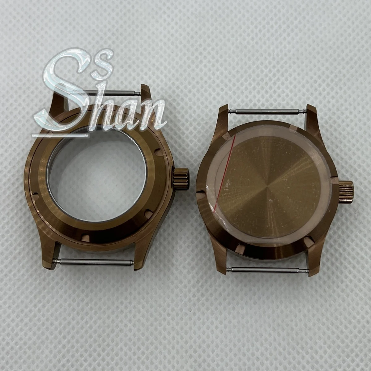 A caixa de mergulho escovada de 36 mm e 39 mm com vidro de safira abobinado é adequada para movimentos NH34 NH35 NH36 NH70 ETA2824 PT5000