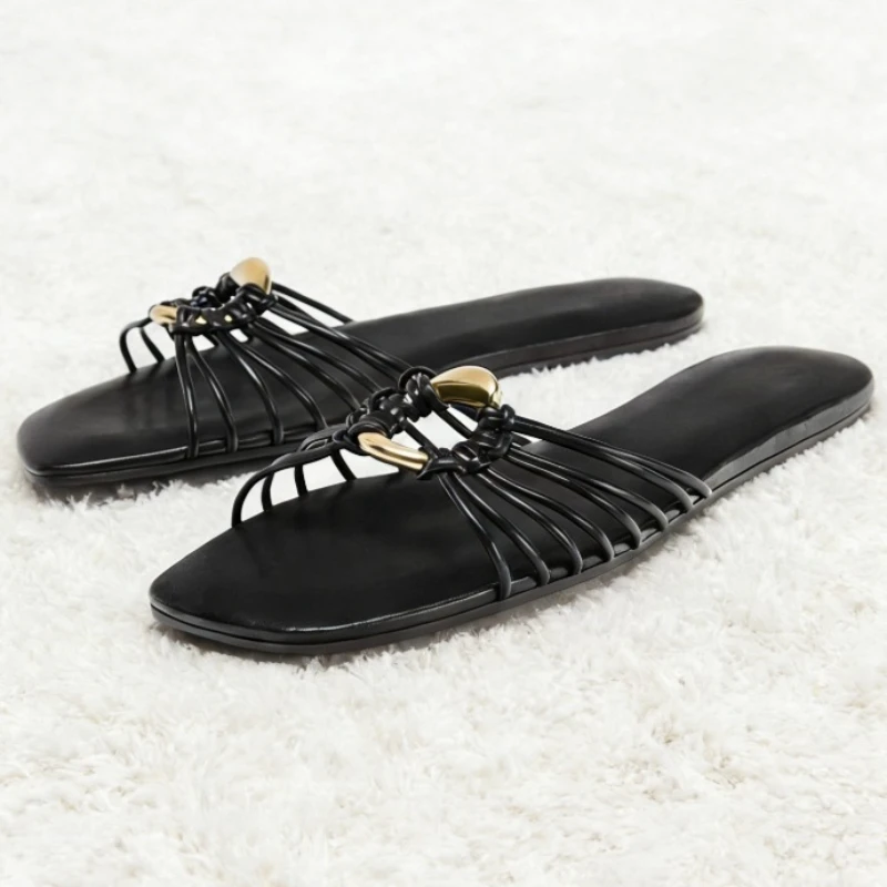 

Luxury Metal-decorated Flat Sandals for Women Unique Narrow Strap Design Flat Light Comfortable Women's Shoes Summer Beach Shoes