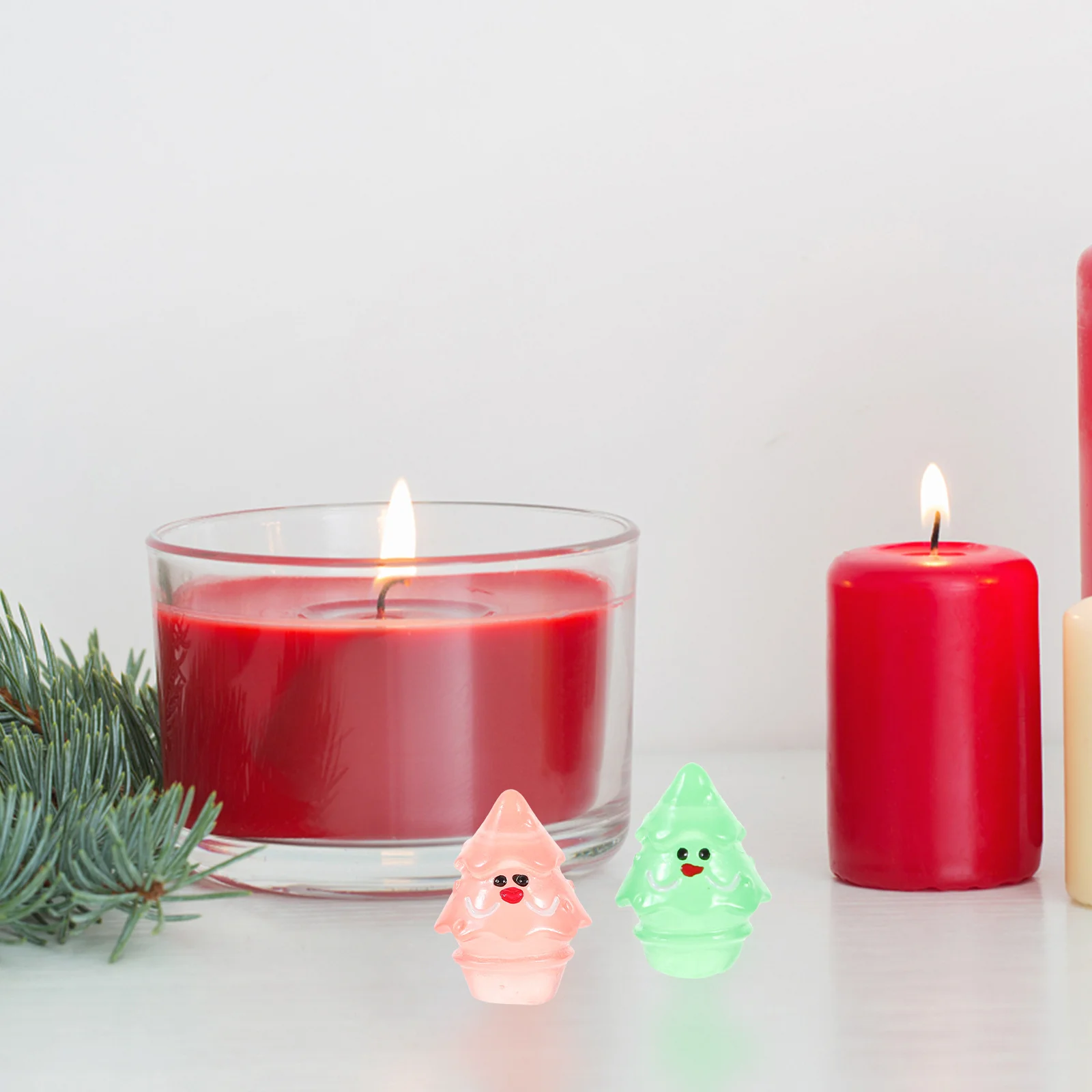 

50Pcs Glow Resin Christmas Tree Mini Decor Aquarium Fish Tank Miniature Christmas Ornament Micro Scene Decorations