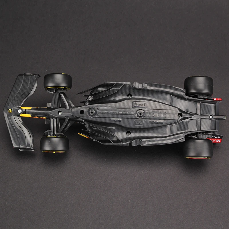 Bburago 1:24 RedBull RB18 2022 F1 Racing Alloy Car Model #1 Max Verstappen Formula Die Cast Vehicles Toys Diecast Voiture Gift