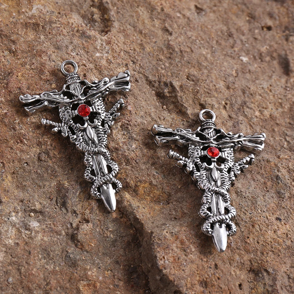 2-Piece Set of Niche Punk Handmade Accessories, Three-Dimensional Snake-Wrapped Sword-Shaped Pendant Accessories, Suitable for DIY Bracelets, Necklaces, Earrings, and Pendants, Basic Materials for Niche DIY Jewelry