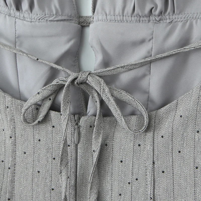 HKSH صيف جديد المرأة Ins شارع العليا مثير الرسن العميق الخامس الرقبة عارية الذراعين البولكا نقطة Ruched الخصر Cinching فستان قصير HK6442