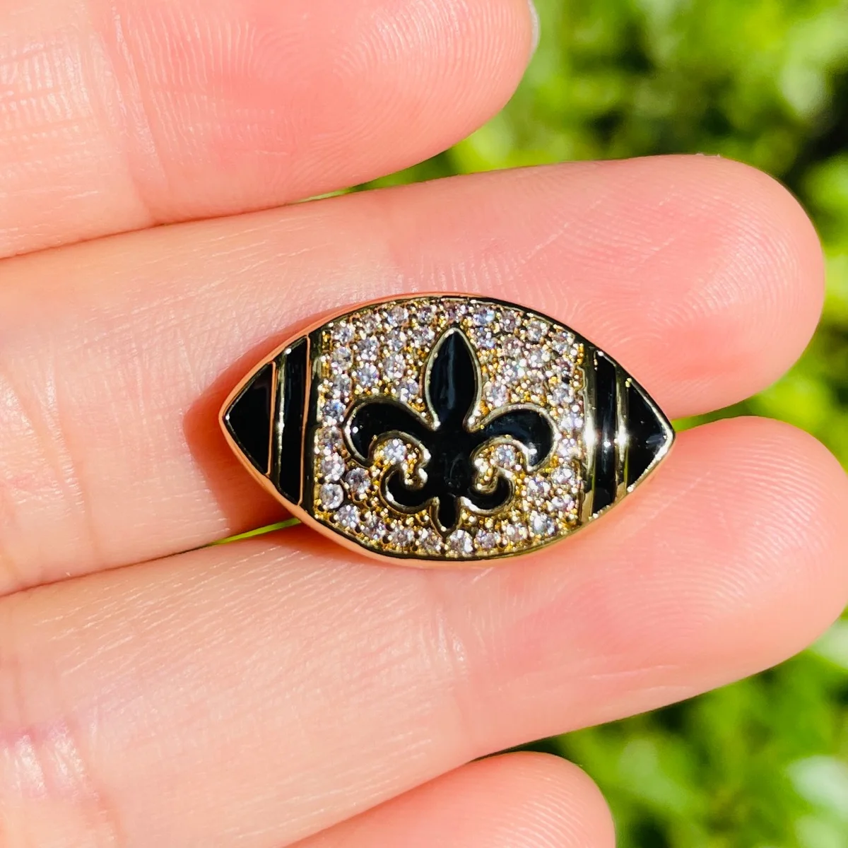 10pcs Zirconia Paved Bling Fleur De Lis Beads American Football Spacers for DIY Bracelets Earring Jewelry Making Components