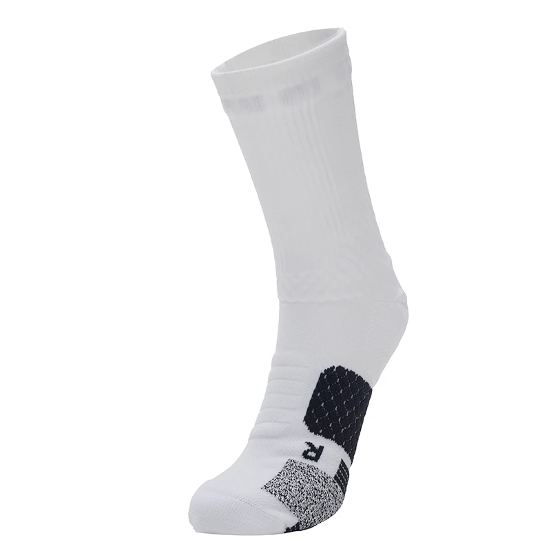 

Under Armour Men's and Women's Mid-Calf Socks, Comfortable and Breathable, Everyday Sports and Leisure Socks 1376231-102