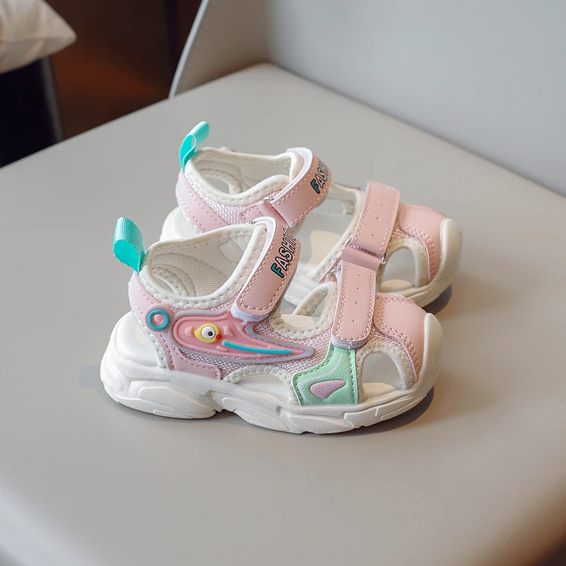 Children's Sandals Summer Cartoon Lightweight Boys Girls Beach Shoes Toddler Soft Sport Sandals Protect Toes Kids Walking Shoes