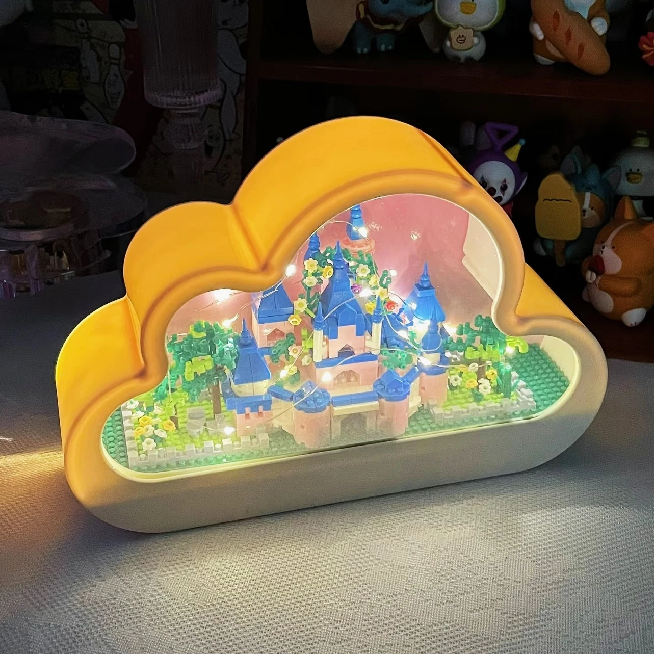 NEW IN STOCK Fairy Tale Castle Cloud Mirror 2.5 Micro Drill Particles Building Blocks Bricks Toys Gifts