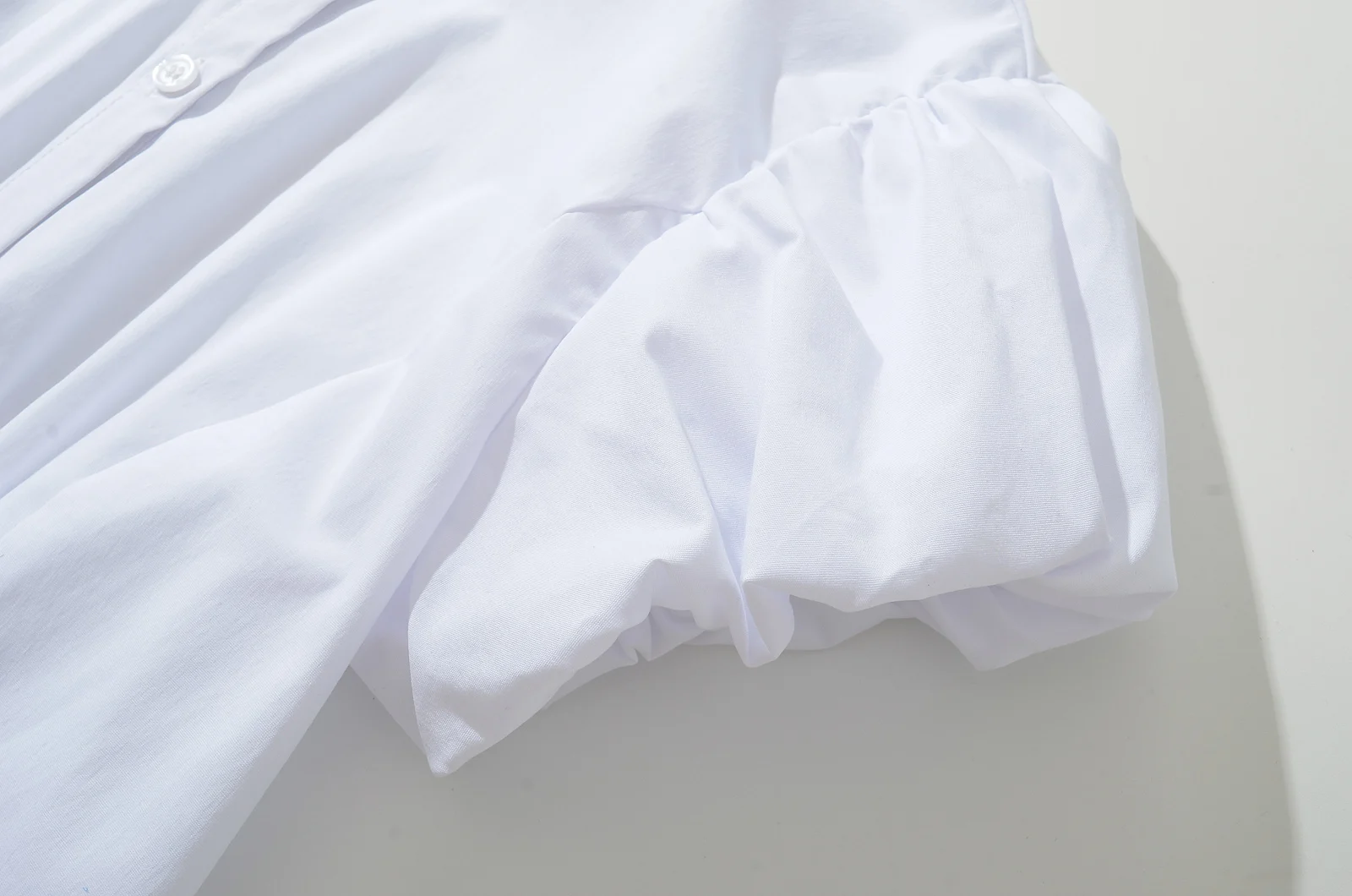 2024 Sexy White Ruched Slim Waist Short Puff Sleeve Shirt Women Lapel Front Open Buttons Crop Tops Blouses