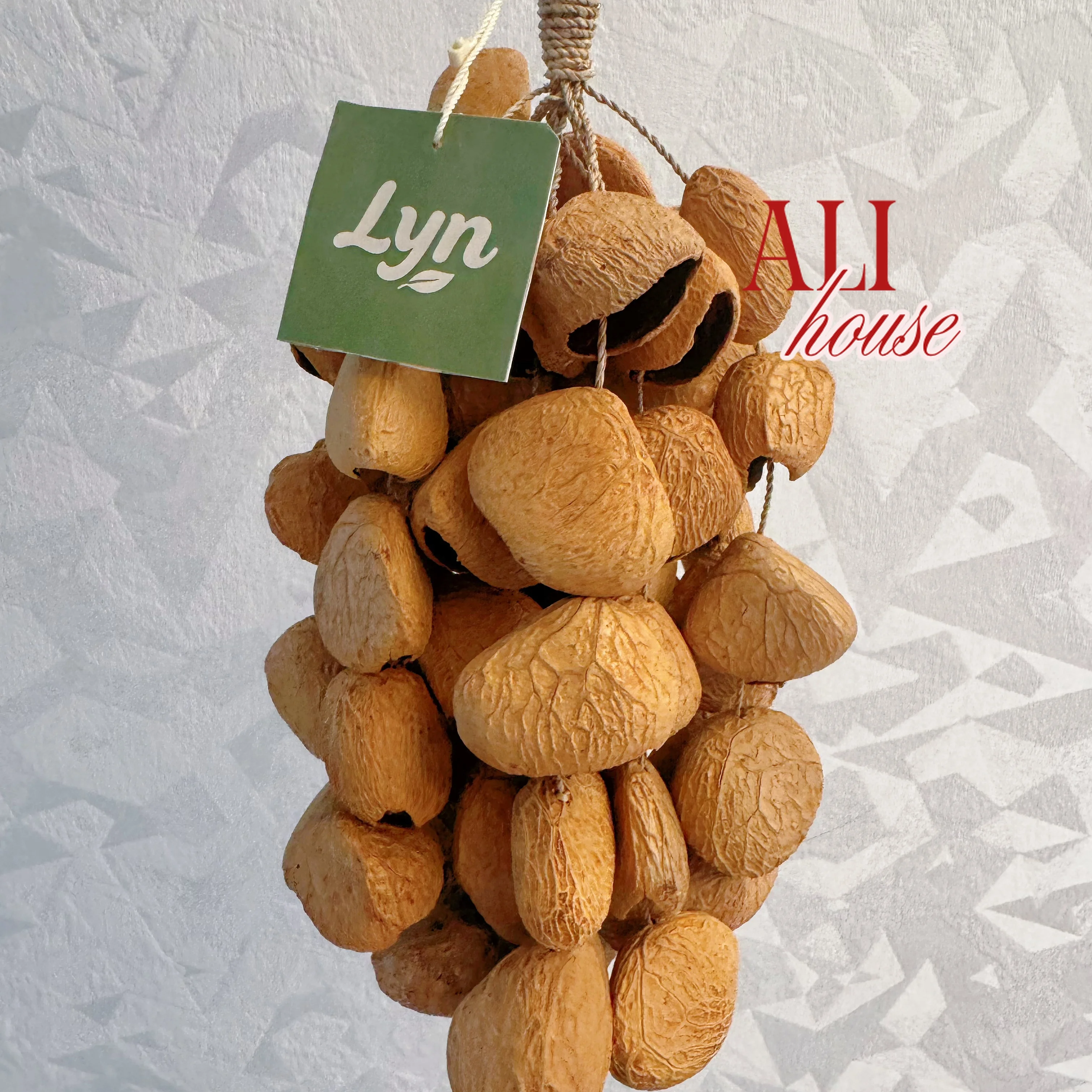

Lyn Nut Shell Hand Bells Meditation Diapason Hand Bell Mindfulness Yoga Relaxation Wind Chime Sound Healing Musical Instruments