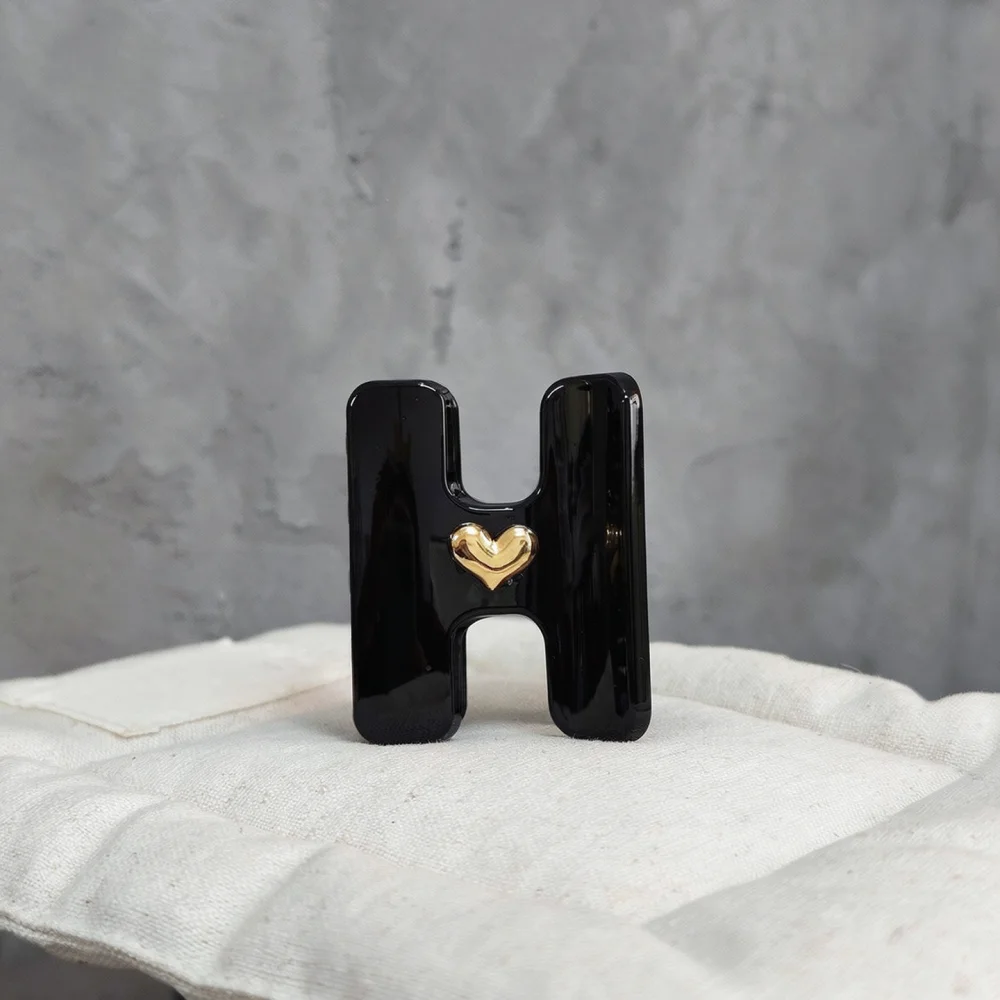 Cute Mini Heart Claw Metal H Shaped Barrettes Small Bangs Clip Fashionable Hair Accessories Women Practical Styling Tool