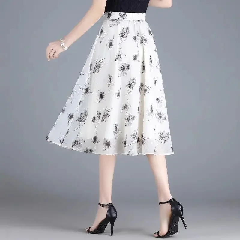 

Woman Skirt Chiffon Midi Pleat White Pleated Streetwear New in Korean Style Casual Modest Fashion Y2k Vintage V Skirts for Women
