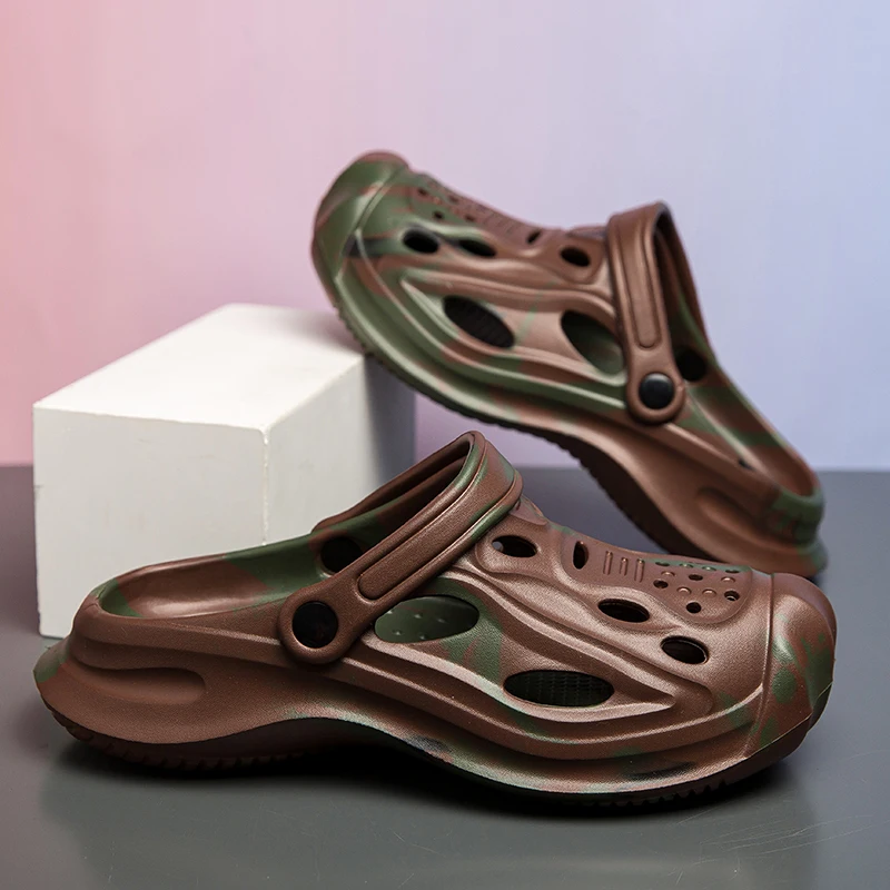 Fashion Camouflage Holes Gardens Shoes New Clogs Slippers For Men Outdoor Non-slip Beach Slides MEN Leisure Sandals view 4