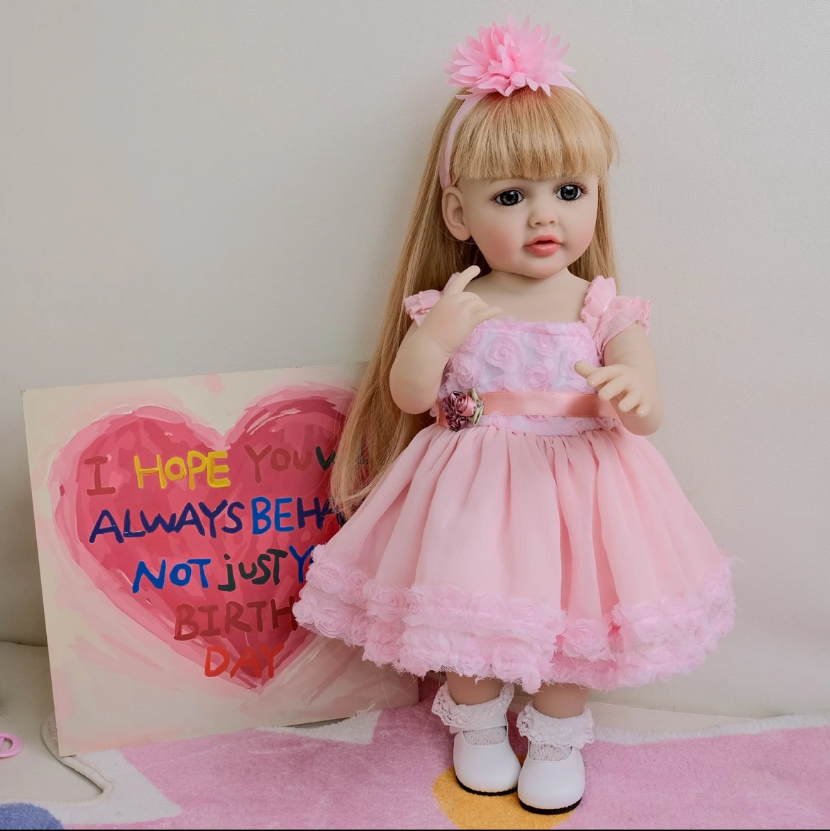 

22-дюймовая кукла Reborn Baby GirlBetty из мягкого винила, коллекционная ручная работа с реалистичными деталями лица, реалистичные акриловые глаза
