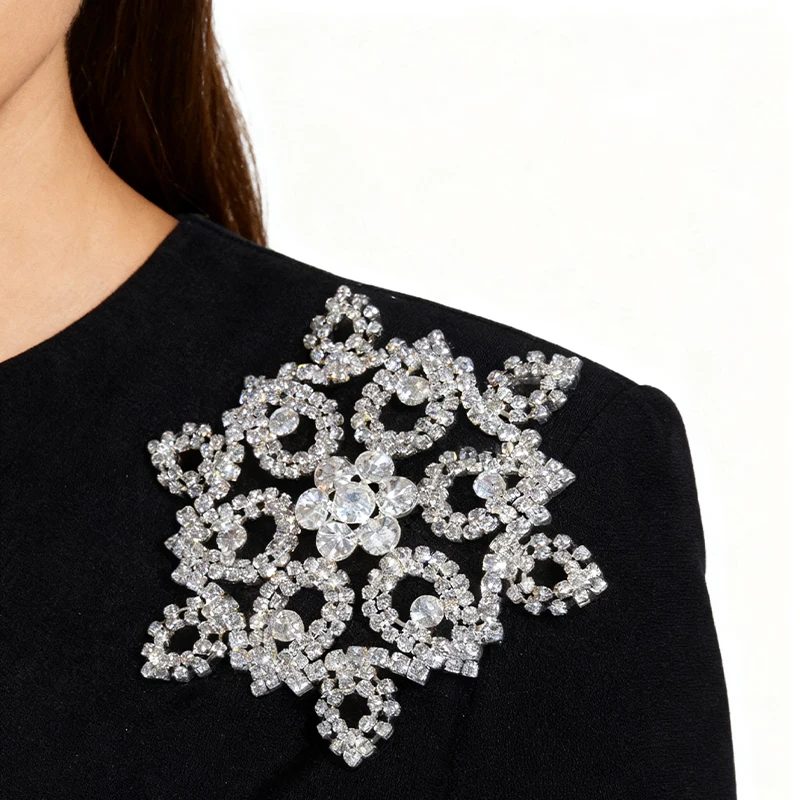 

CUIER Trendy Rhinestone Snowflake Appliqué Garment Accessory Apparel Decoration for Casual Outfit & DIY Accessory