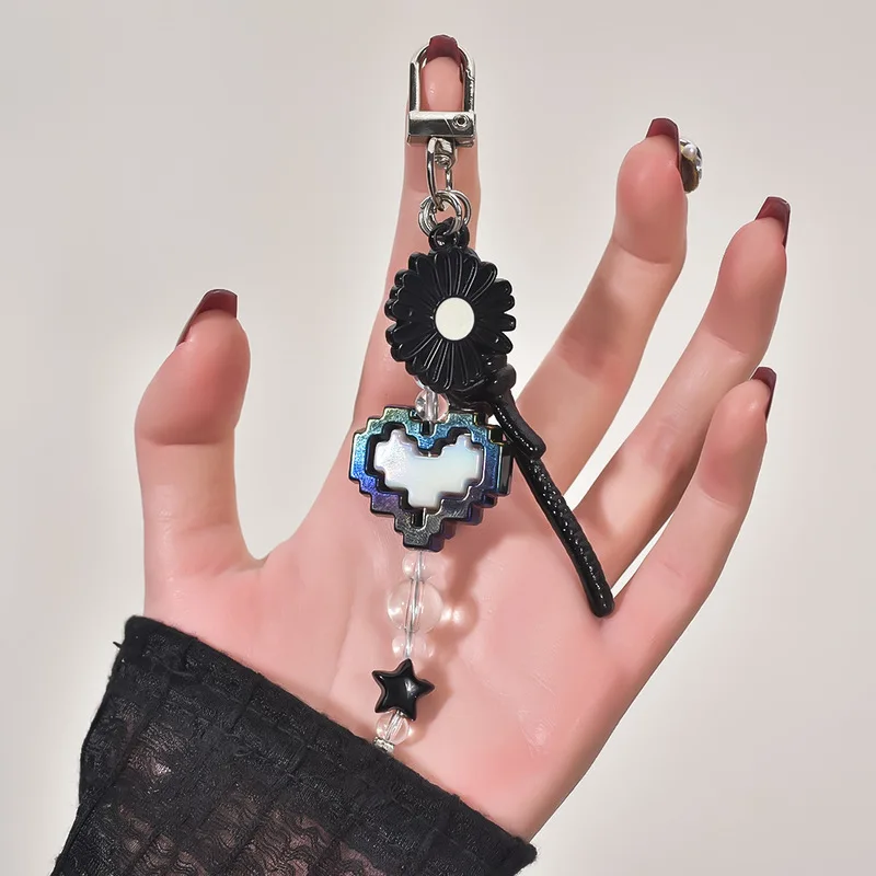 Pixel Heart Beaded Keychain Y2k Sweet Cool Acrylic Bow Daisy Charm Pendant For Bag Phone Decoration