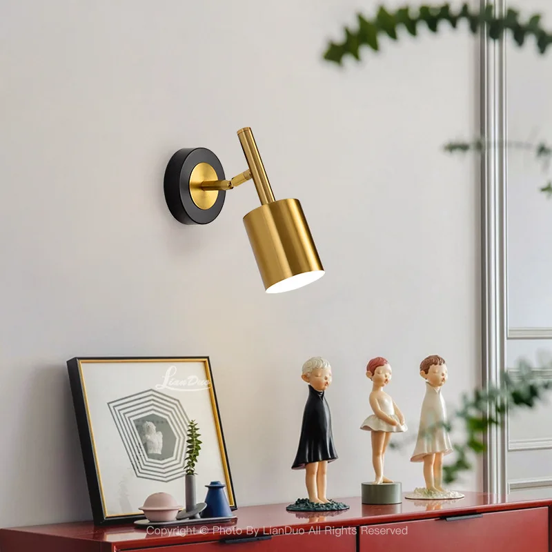 

Современный скандинавский отель, прикроватный настенный светильник, железный материал, уникальное украшение для спальни, бра, вращающийся светодиодный светильник для внутреннего коридора