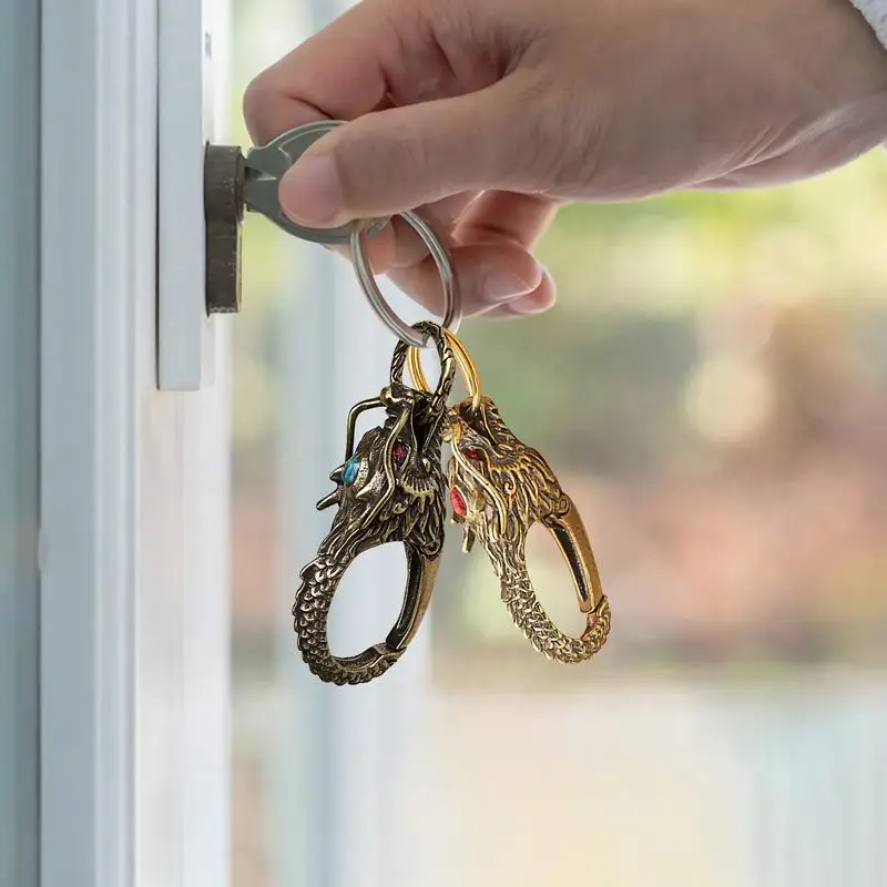 พวงกุญแจทองเหลืองทองเหลืองบริสุทธิ์หัวมังกร Keyrings จี้อุปกรณ์เสริมโชคดี Charm พวงกุญแจ Vintage สําหรับผู้ชายผู้หญิงกระเป๋ารถกระเป๋า