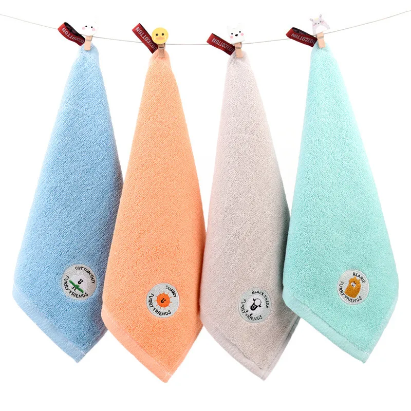 

1Pc 25x25cm Kindergarten Embroidered Cotton Absorb Water Hang Soft Absorbent Children Wipe Face Towel