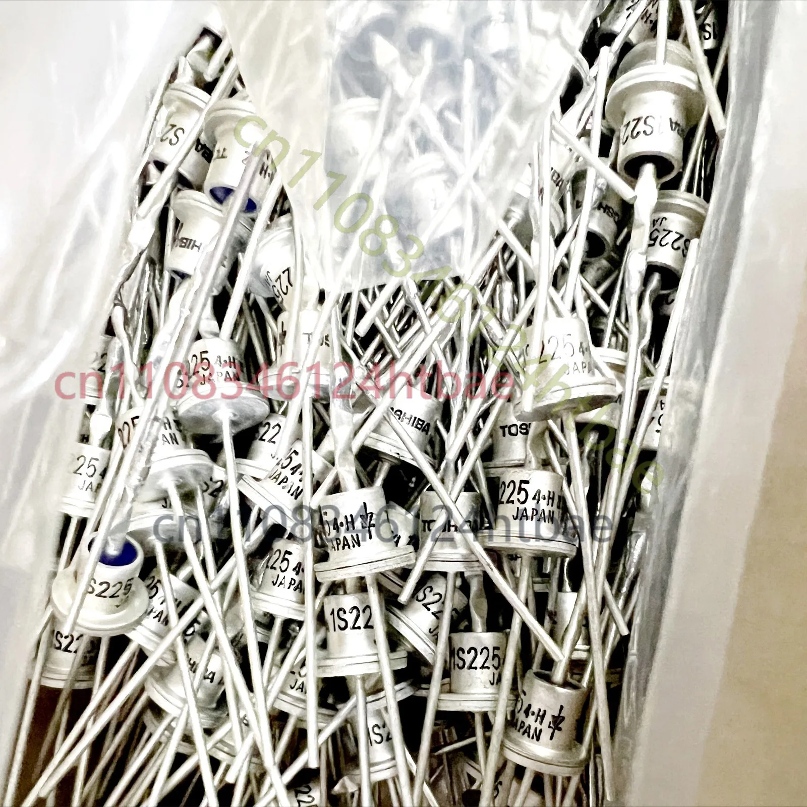 For 10PCS for TOSHIBA 1S225 1W Epoxy Seal Zener Diode DO-35 Through Hole New Original