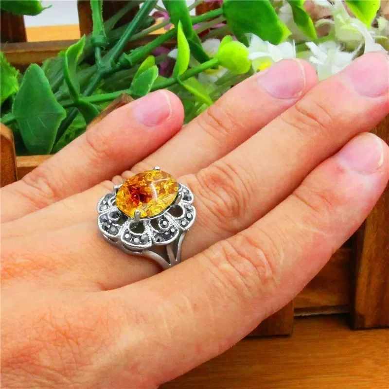 Oval Simulated Ambers Rings For Women Antique Silver Plated Rhinestone Plum Flower Resin Vintage  Jewelry TR707
