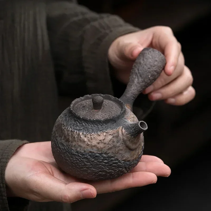 

Japanese Rough Pottery Stone Pattern Pot Side Handle Handmade Teapot Retro Ceramic Tea Set Pu'er Tea Maker Portable Tea Pot