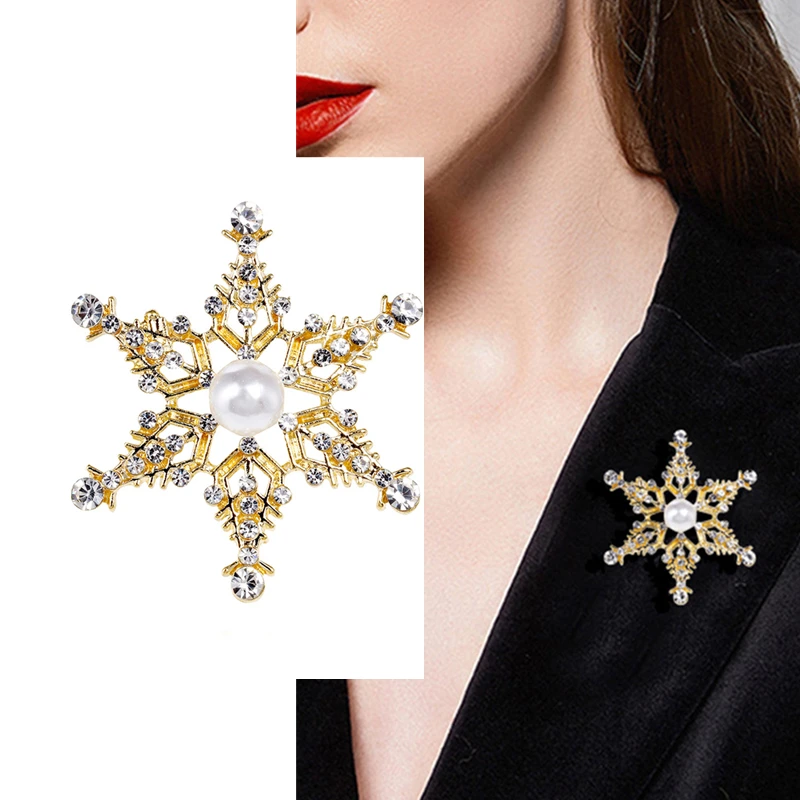 Luxury Rhinestone Imitation Pearl Snowflake Brooch For Women Festivel Christmas Snow Flower Pins Badge New Year Jewelry Gift