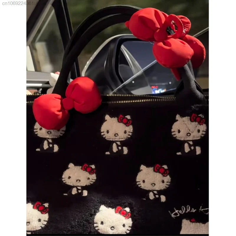 Hello Kitty Embroidered Fleece Large Capacity Handheld Bag Cute Fashion Armpit Bag Niche Design Portable Versatile Storage Bag