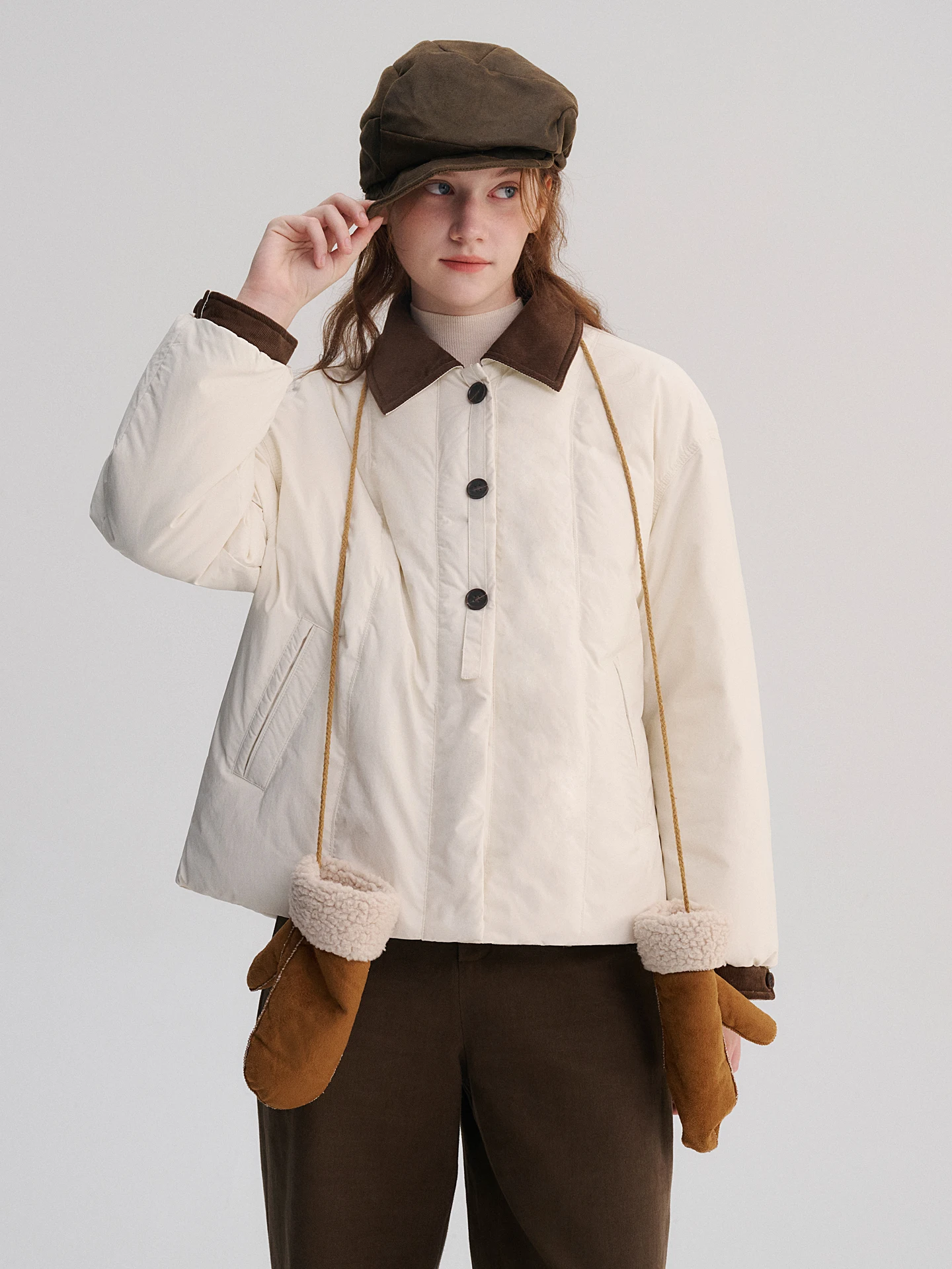 

Легкая винтажная женская теплая куртка-пуховик Berlin S с 90% белым пухом, отложным воротником, модная зимняя модель