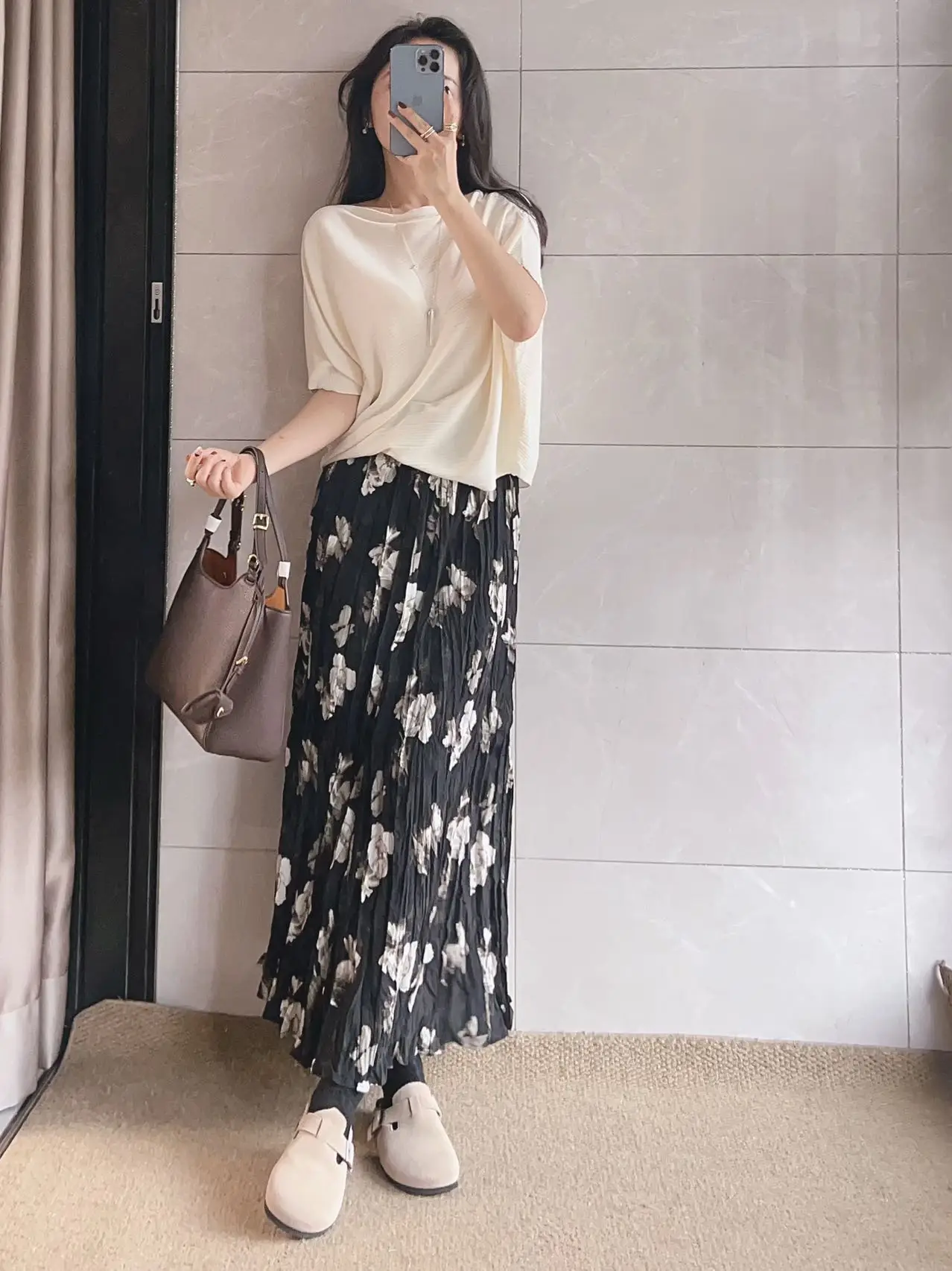 

Romantic Retro Black Floral Loose A-Line Long Skirt Elastic Waist Spring Summer Women's Fashion Half-length Skirts