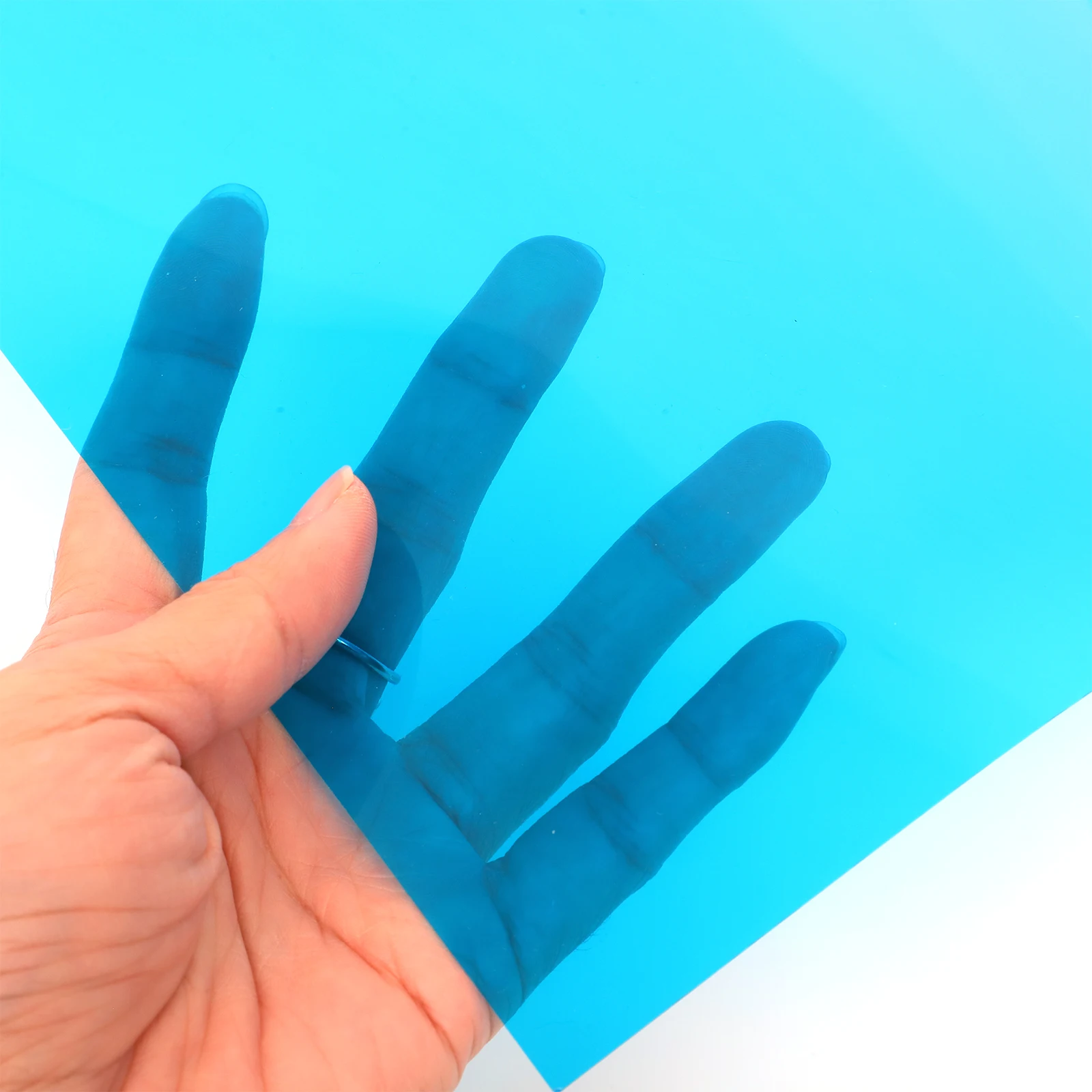 Рисунок 2 - ПВХ-пленка, прозрачные цветные листы 03x210x297 мм