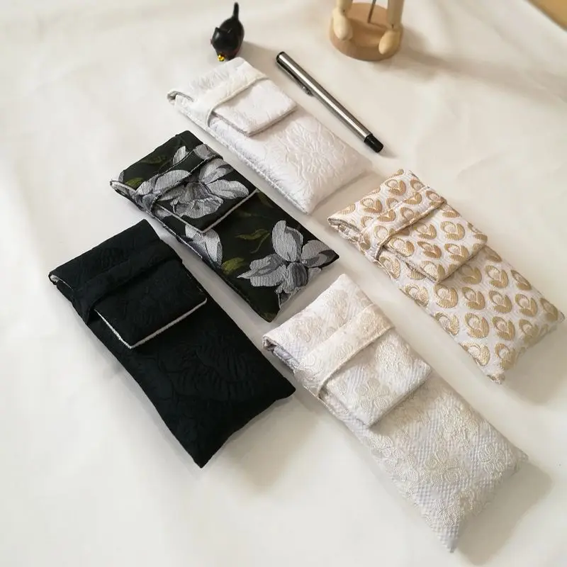 borsa-per-penne-artistica-in-tessuto-national-wind-borsa-per-penne-a-3-fori-custodia-protettiva-borsa-per-penne-portatile-borsa-per-penne-a-quadretti-blu-ciliegia